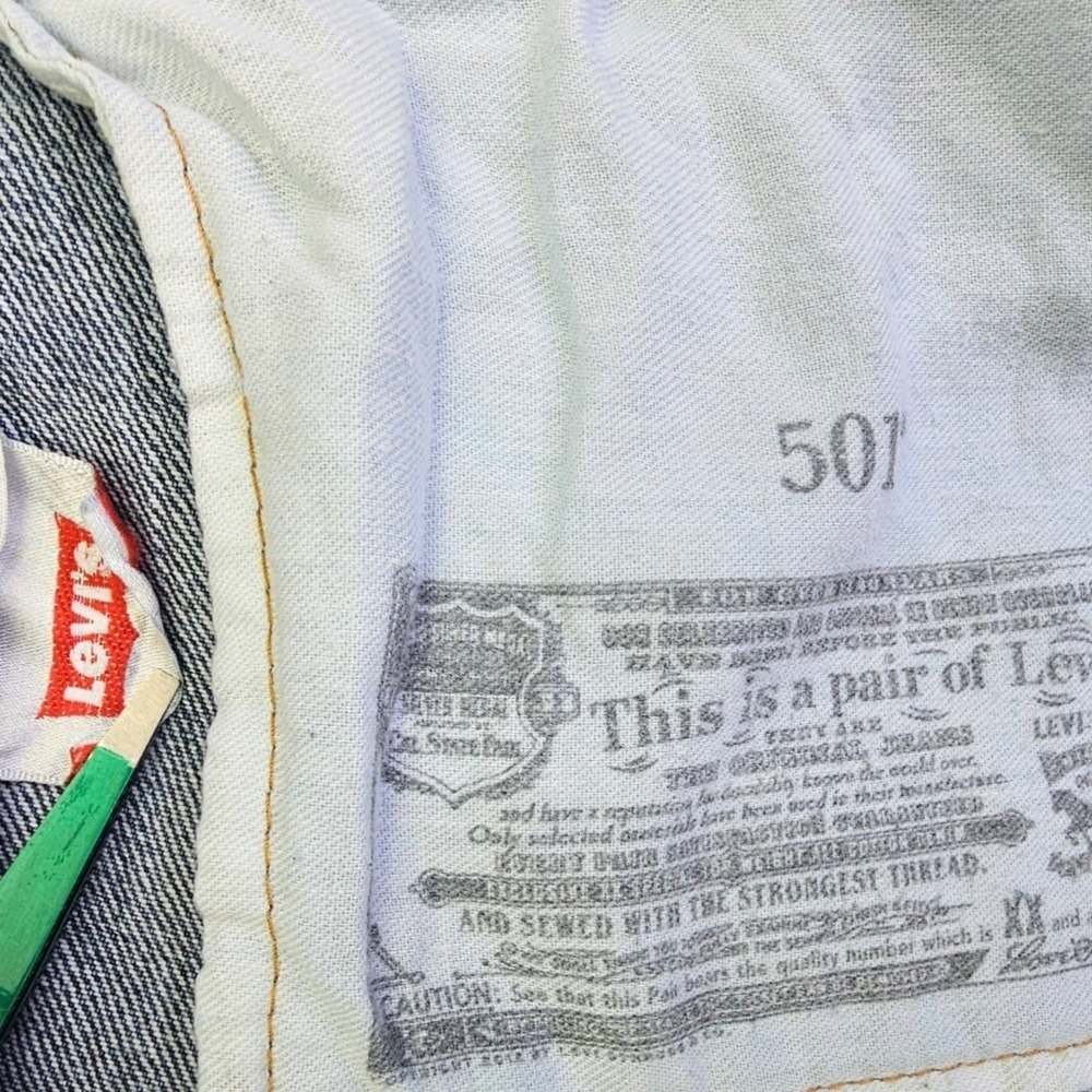 Levis 501 Original Fit Mens Jeans Medium Wash Blue Straight Leg 38x34 00501-0193 - Picture 11 of 12